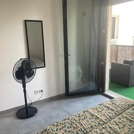 F2 50 M2 Avec Place De Parking En Ss Privative Et Clim Chambre *